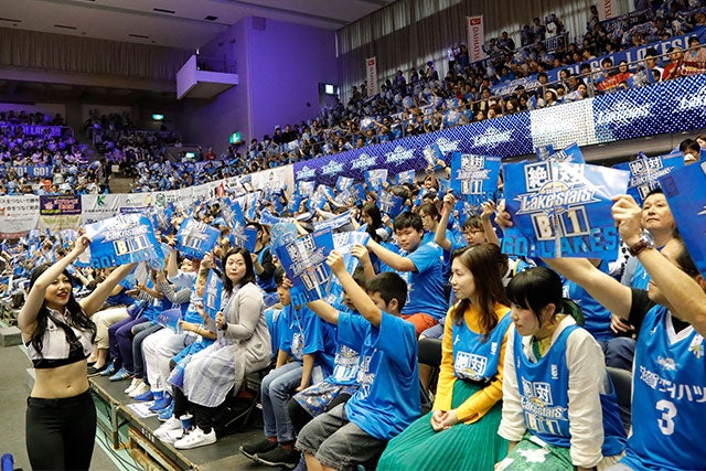 ⑧試合前はみんなで応援練習!